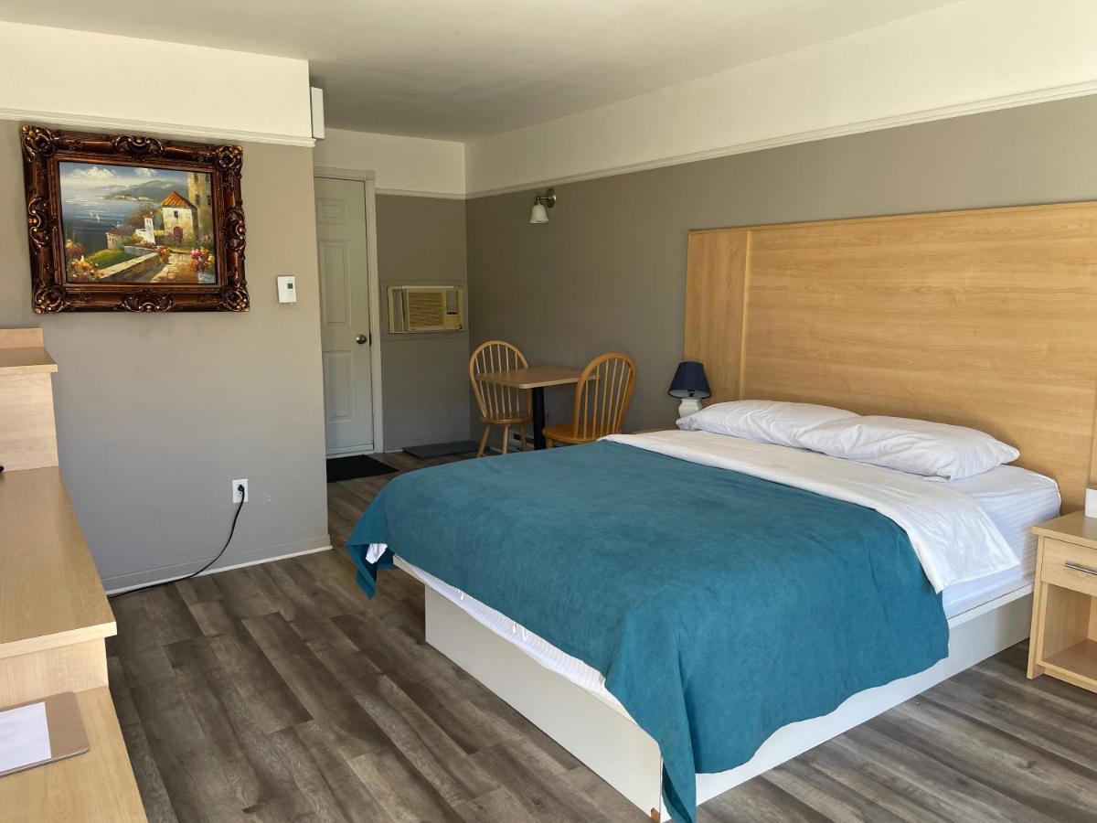 Motel Au P'Tit Sapin Mirabel Luaran gambar