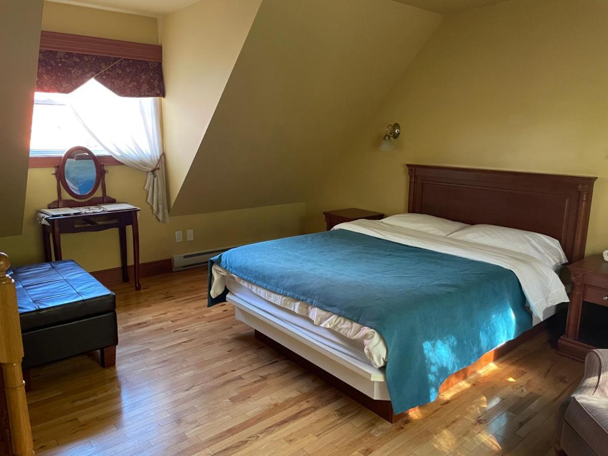 Motel Au P'Tit Sapin Mirabel Luaran gambar