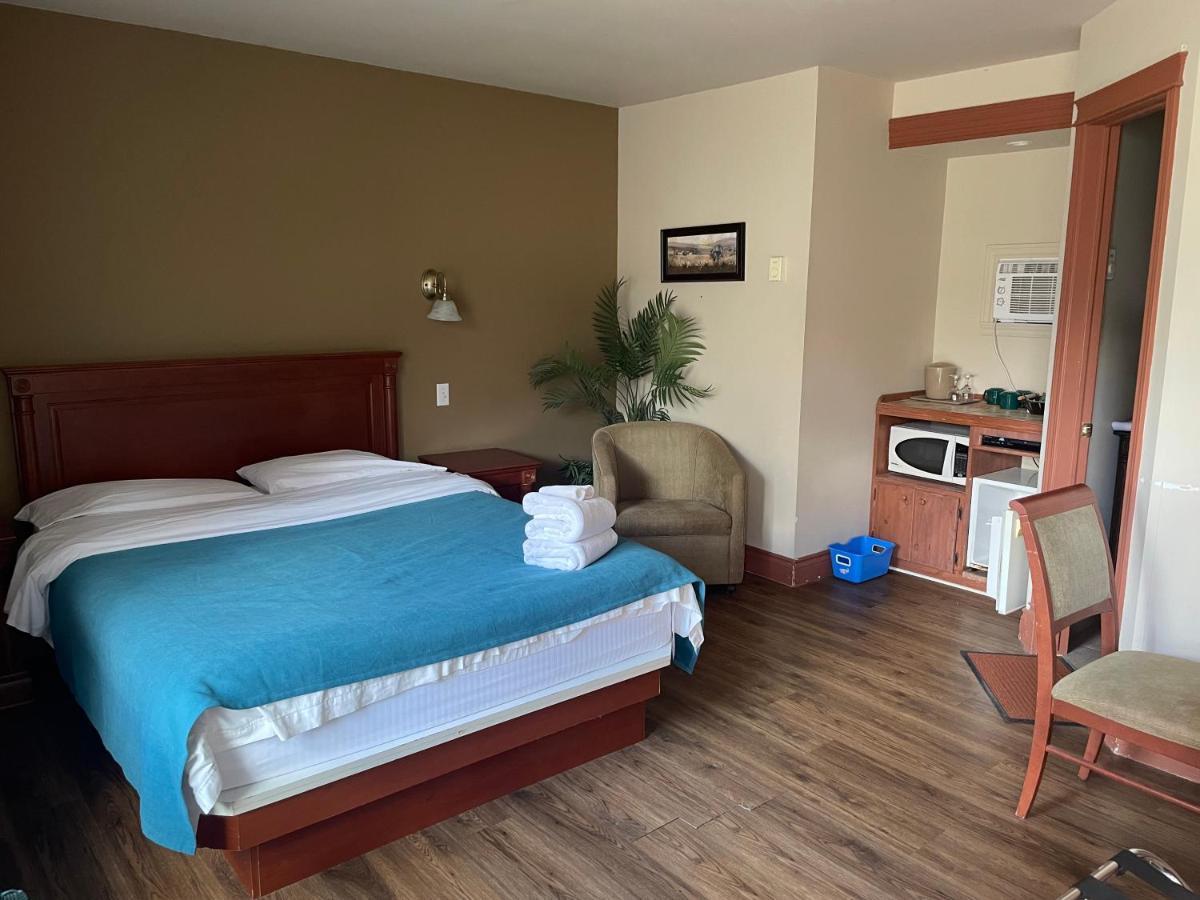 Motel Au P'Tit Sapin Mirabel Luaran gambar