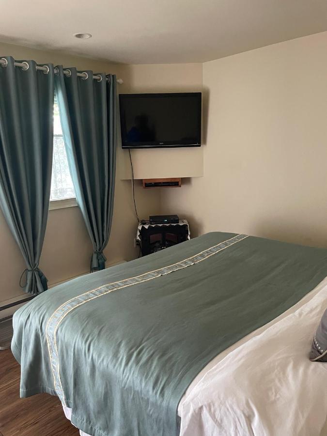 Motel Au P'Tit Sapin Mirabel Luaran gambar
