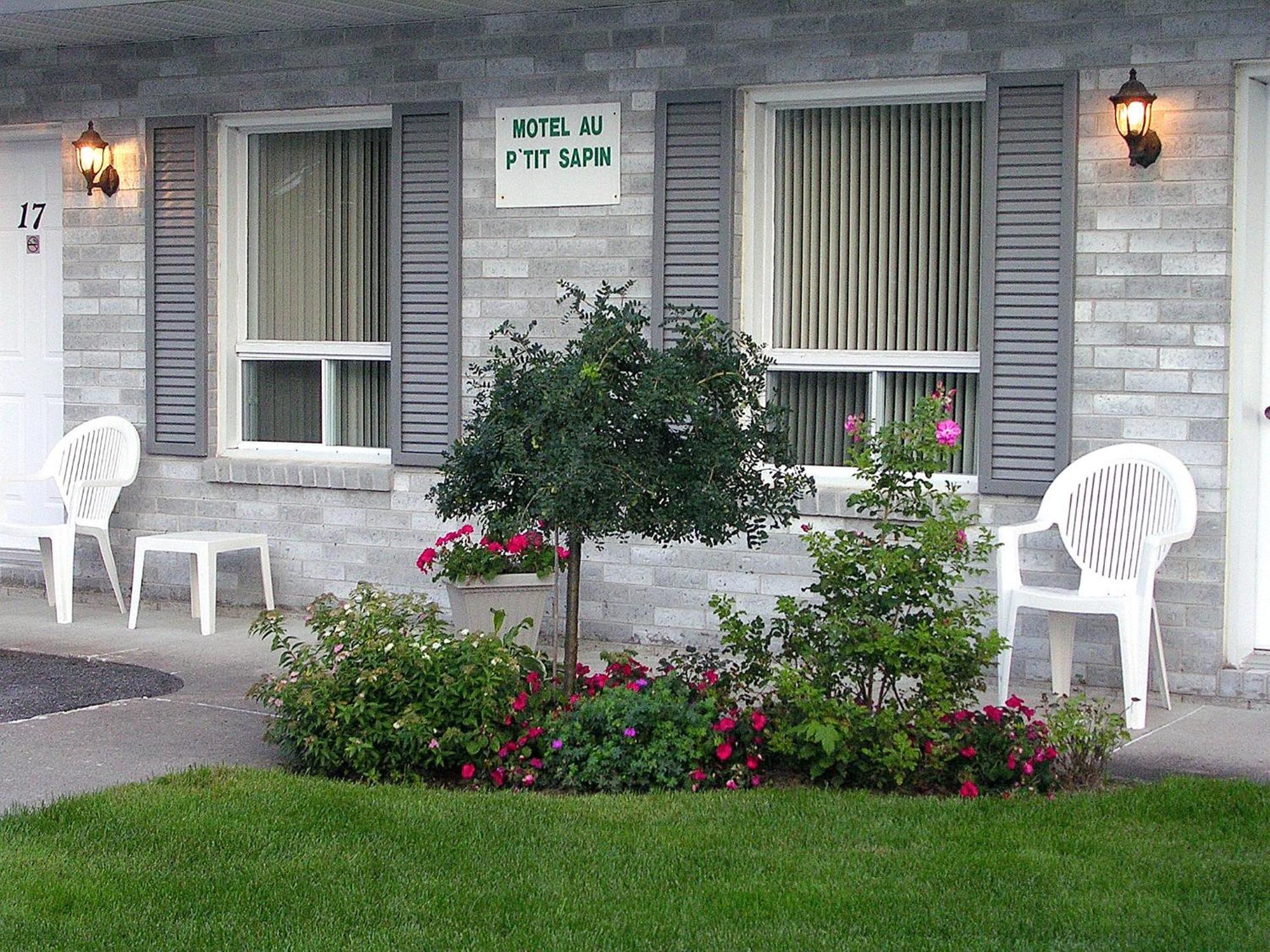 Motel Au P'Tit Sapin Mirabel Luaran gambar