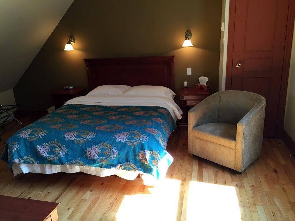 Motel Au P'Tit Sapin Mirabel Luaran gambar